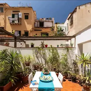 At Kalsa Quiet Flowered Terrace! Free Parking! Ideal For Remote Working! Apartment